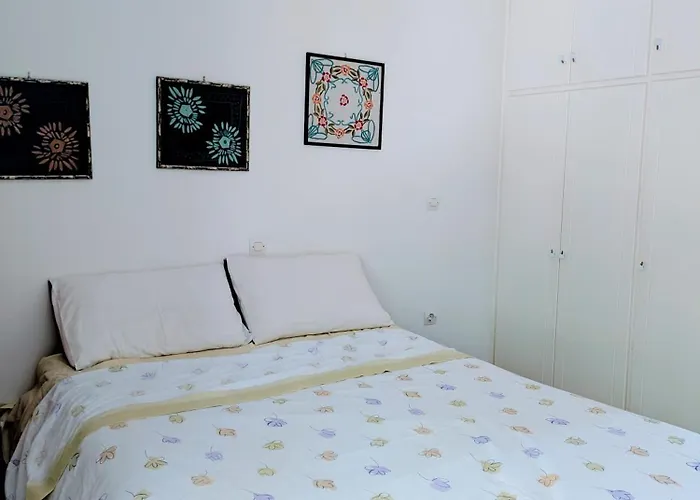 With Cute Garden Space Apartament Nydri (Lefkada)